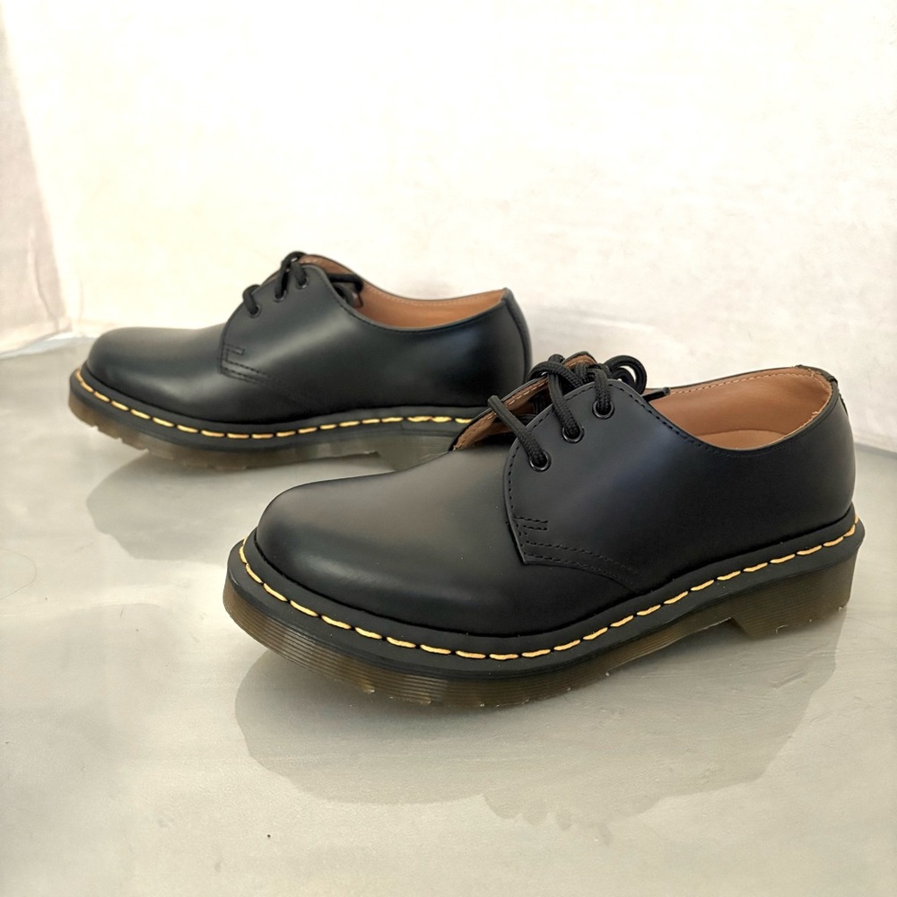 Dr. Martens 1461 WOMEN'S SMOOTH LEATHER OXFORD SHOES Size 5